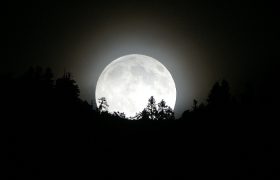 مشاهده پدیده اَبَر ماه در شبانگاه سه شنبه