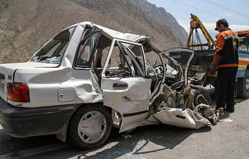 در تصادف پراید و کامیون بنز در در جاده داراب- بندر عباس؛ یک خانم از اهالی فورگ کشته شد