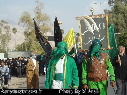 حرکت نمادین کاروان حسینی همراه با اجرای تعزیه حضرت حرّ/ گزارش تصویری