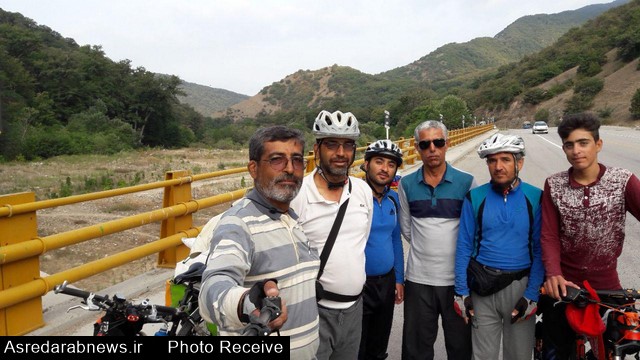دوچرخه سواران دارابی مسیر تبریز تا  مشهد مقدس را  ۱۵ روزه  طی کردند
