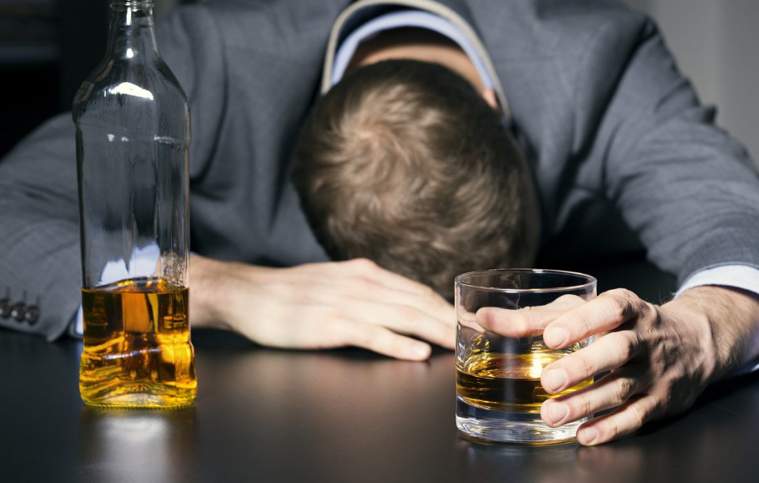 آسیب شناسی مصرف مشروبات الکلی